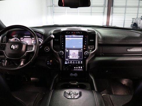 Used 2022 RAM 2500 Laramie w/ Night Edition AWD/4WD image 7