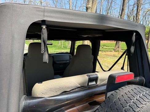 Used 2006 Jeep Wrangler Sport image 39