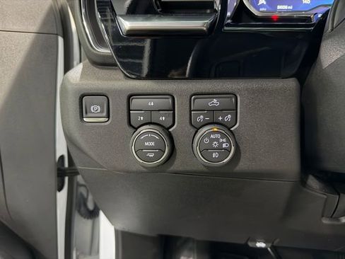 Used 2025 Chevrolet Silverado 2500 LT w/ Convenience Package AWD/4WD image 24