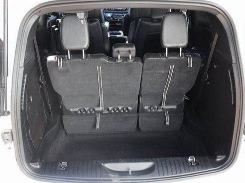 Used 2024 Chrysler Pacifica Limited FWD image 15
