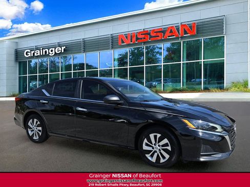 Used 2024 Nissan Altima 2.5 S FWD image 1