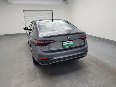 Used 2024 Volkswagen Jetta SE image 6