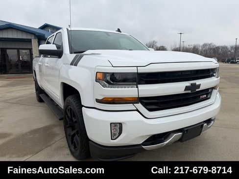 Used 2018 Chevrolet Silverado 1500 LT w/ All Star Edition image 33
