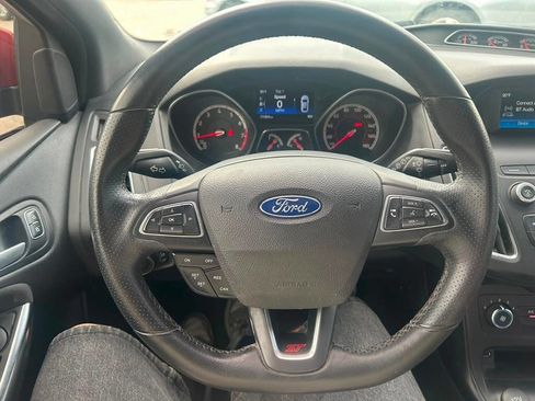 Used 2018 Ford Focus ST FWD image 13