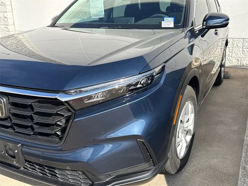 Used 2024 Honda CR-V LX image 10