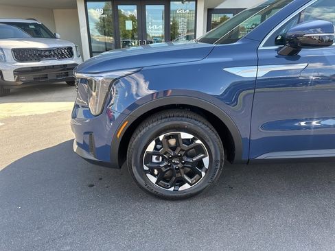 New 2026 Kia Sorento S w/ S Panoramic Sunroof Package image 11
