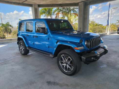Used 2024 Jeep Wrangler Sport S w/ Convenience Group image 2