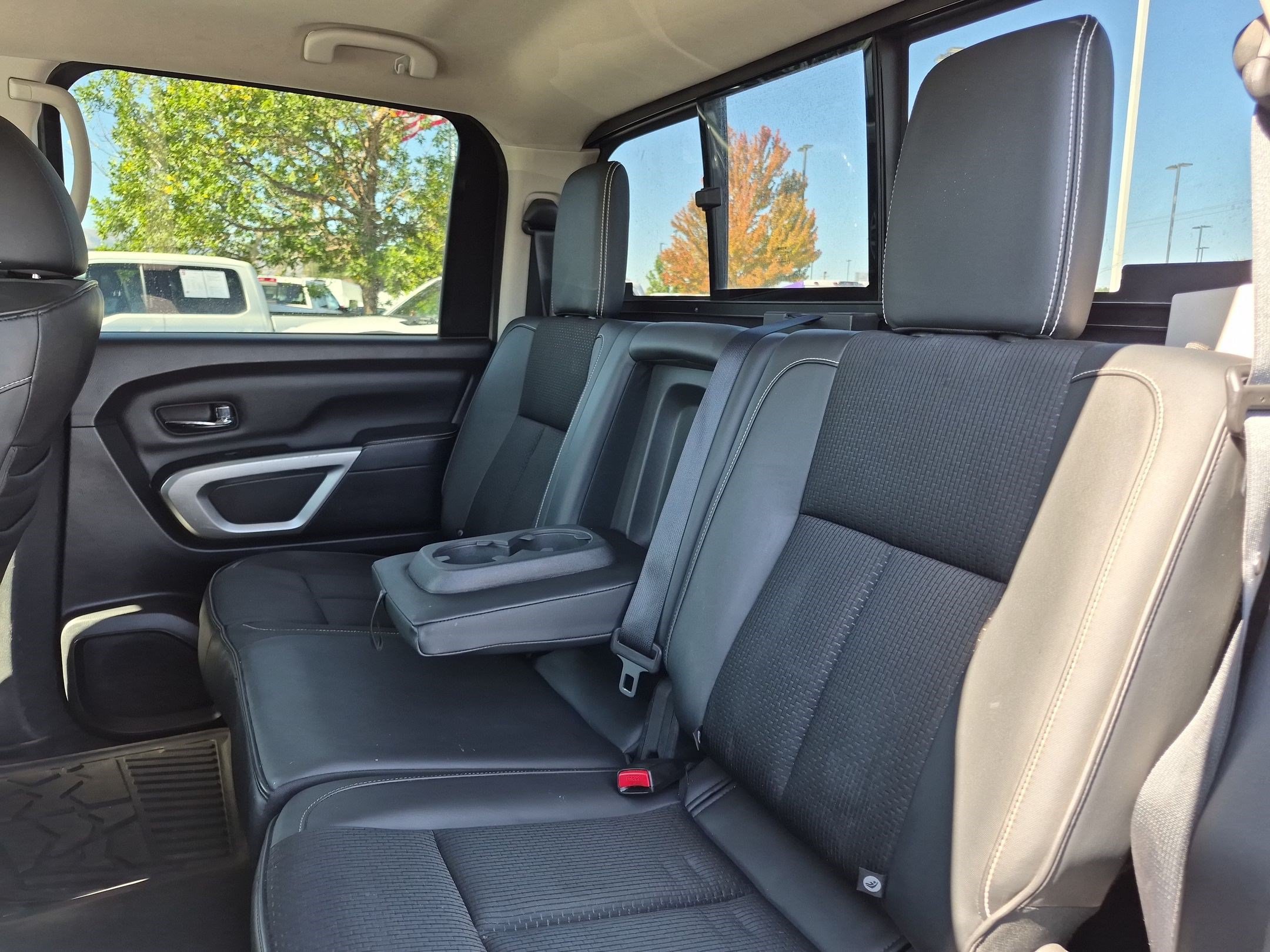 Used 2017 Nissan Titan PRO-4X AWD/4WD image 29
