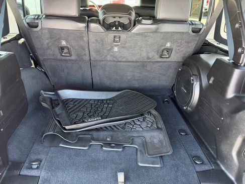 Used 2019 Jeep Wrangler Unlimited Rubicon AWD/4WD image 23