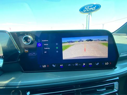 Used 2026 Chevrolet Traverse LT AWD/4WD image 36