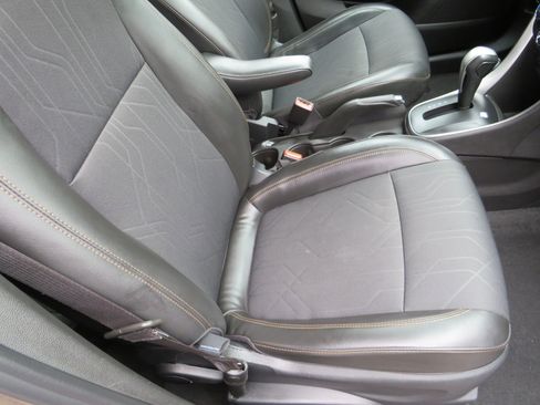 Used 2018 Chevrolet Trax LT w/ LT Convenience Package image 32