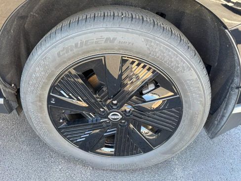 Used 2025 Nissan Murano SV AWD/4WD image 6