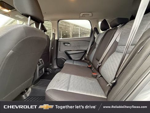 Used 2023 Nissan Rogue SV FWD image 30