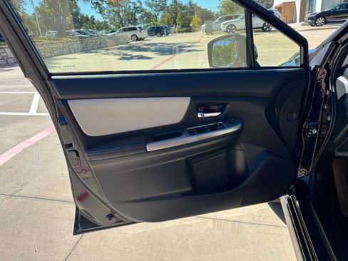 Used 2017 Subaru Crosstrek 2.0i Limited image 23