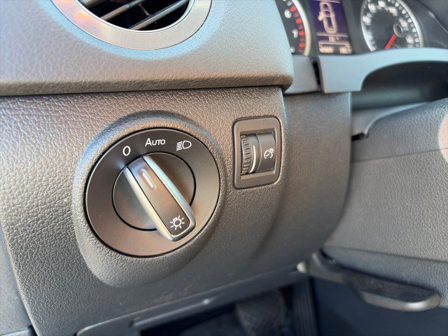Used 2017 Volkswagen Tiguan S AWD/4WD image 13