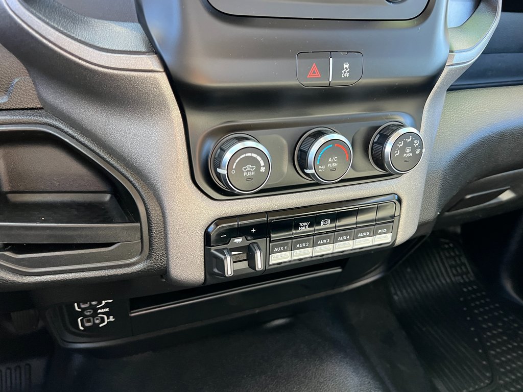 Used 2020 RAM 4500 Tradesman RWD image 23