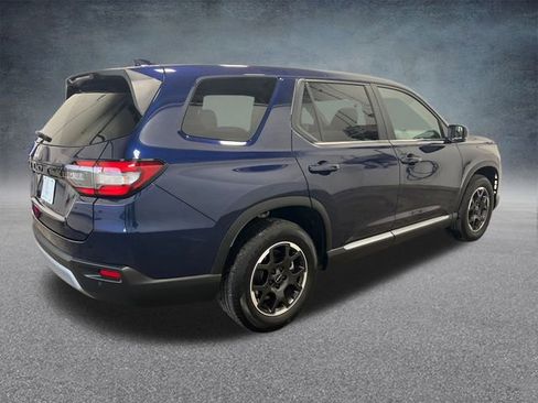 Used 2025 Honda Pilot EX-L image 5