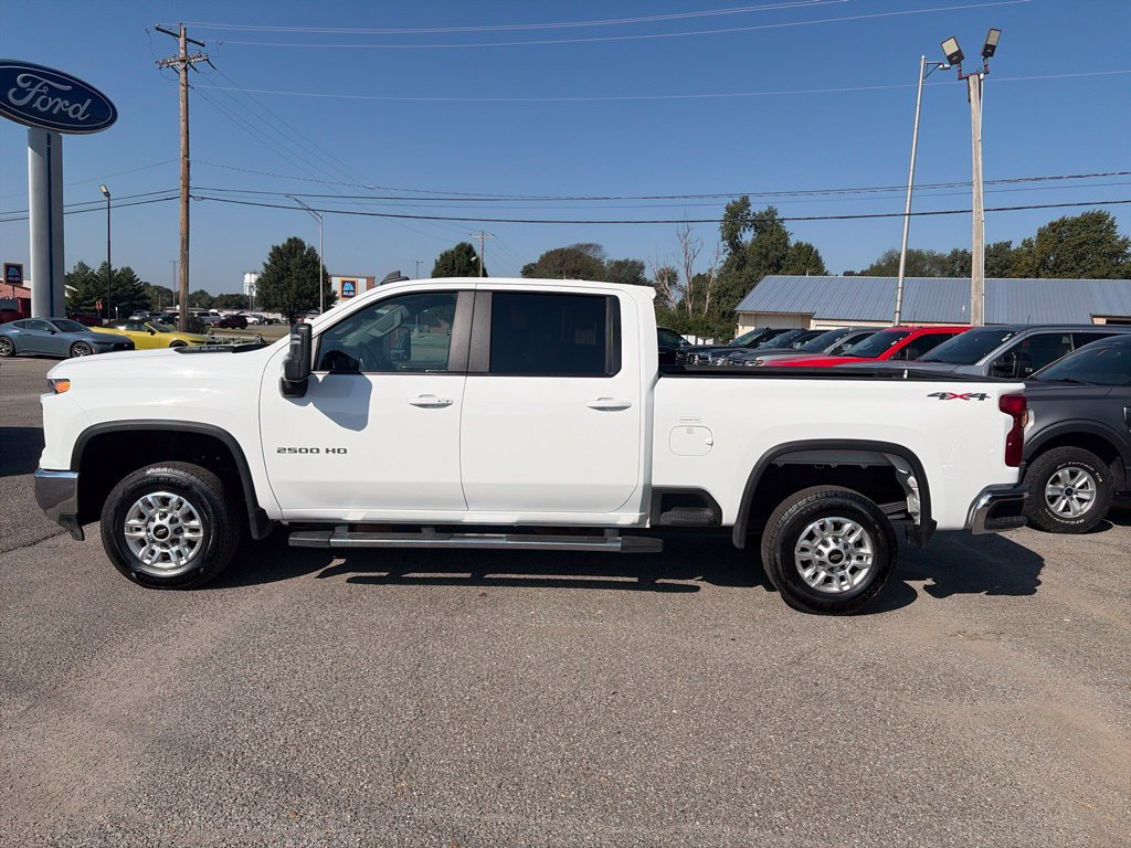 Used 2025 Chevrolet Silverado 2500 LT w/ Convenience Package AWD/4WD image 3