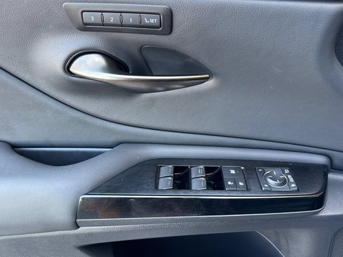 Certified 2025 Lexus ES 300h w/ Premium Package FWD image 12