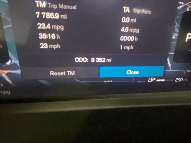 Certified 2026 Volvo XC40 B5 Plus AWD/4WD image 16