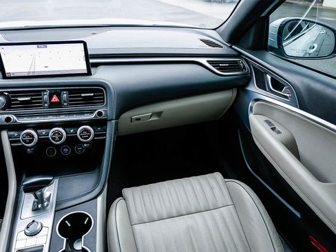 Used 2022 Genesis G70 3.3T image 15