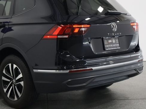 Used 2024 Volkswagen Tiguan S image 10
