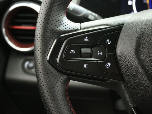 Certified 2025 Chevrolet Trax RS w/ Driver Confidence Package FWD image 14