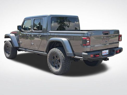 Used 2025 Jeep Gladiator Rubicon w/ Convenience Group AWD/4WD image 3