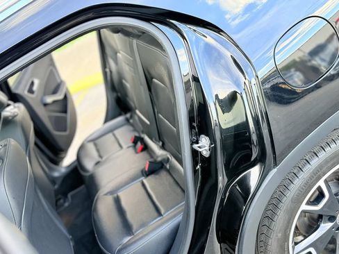 Used 2019 Mercedes-Benz GLA 250 image 12