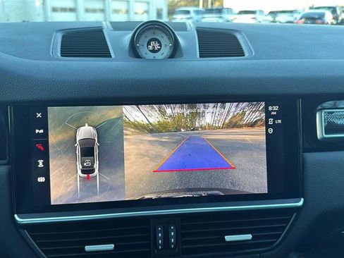 Used 2022 Porsche Cayenne S Platinum image 20