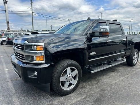 Used 2016 Chevrolet Silverado 2500 High Country w/ Duramax Plus Package AWD/4WD image 12