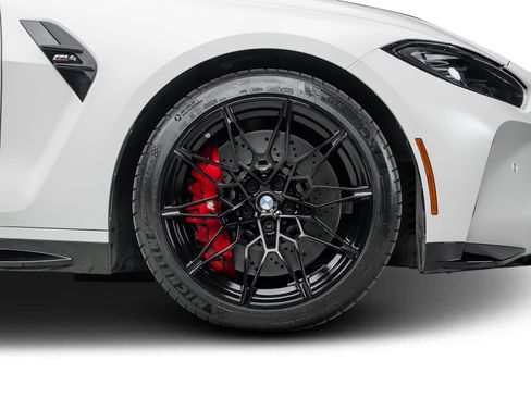 Used 2024 BMW M4 Coupe w/ Executive Package RWD image 28