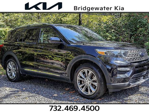 Used 2023 Ford Explorer Limited image 1