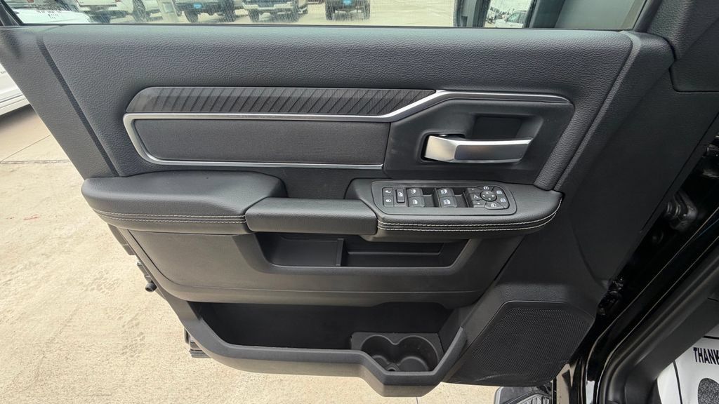 New 2026 RAM 3500 Big Horn AWD/4WD image 43