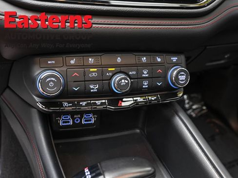 Used 2024 Dodge Durango GT RWD image 20