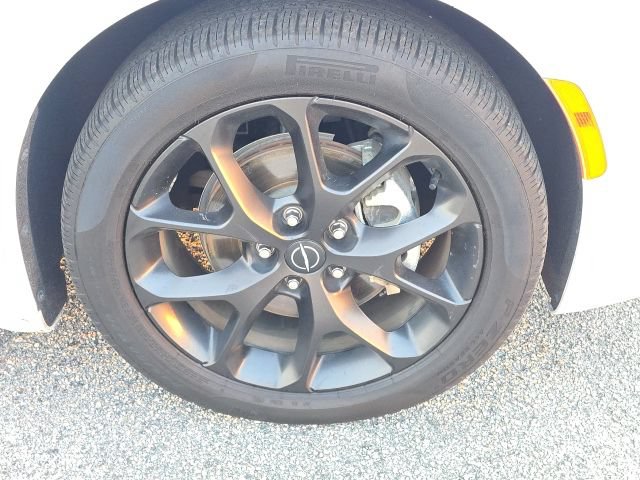 Used 2025 Chrysler Pacifica Limited FWD image 10