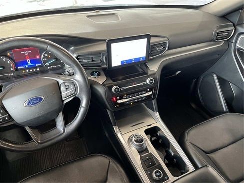 Used 2020 Ford Explorer XLT w/ Equipment Group 202A image 13
