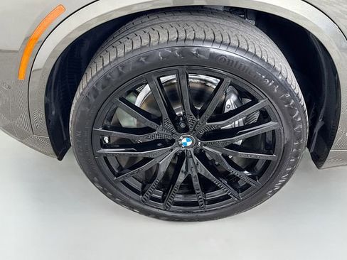 Used 2024 BMW X5 sDrive40i w/ M Sport Package image 32