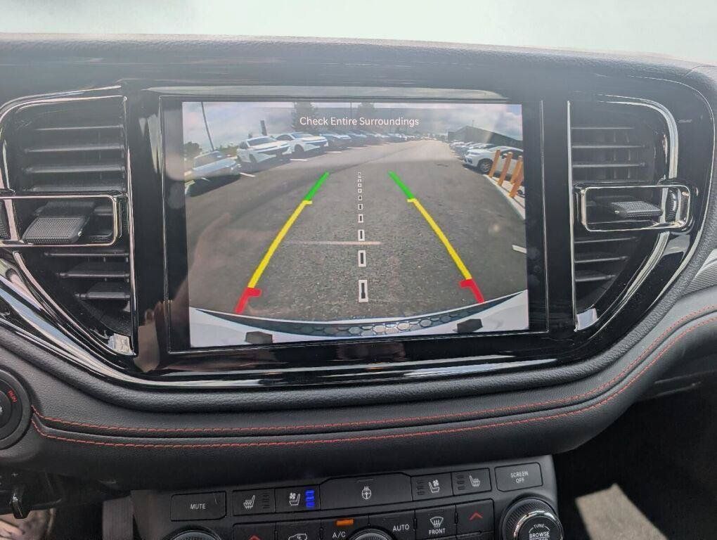 Used 2024 Dodge Durango GT AWD/4WD image 34