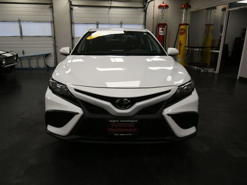 Certified 2024 Toyota Camry SE image 2