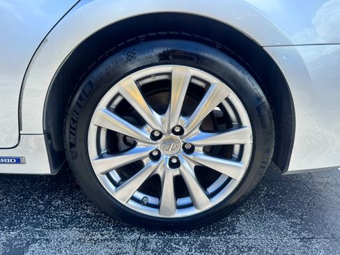 Used 2013 Lexus GS 450h RWD image 16