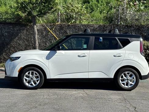 Used 2023 Kia Soul S image 7