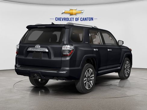 Used 2020 Toyota 4Runner Limited AWD/4WD image 2