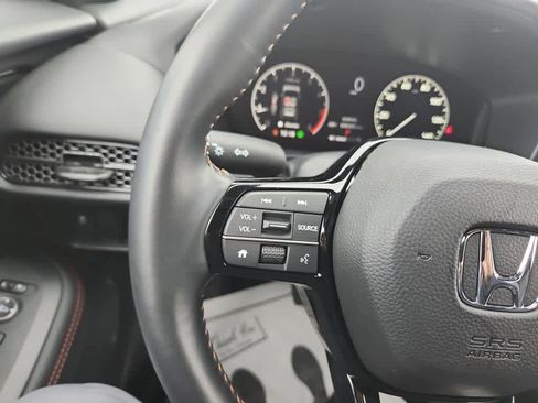 Certified 2025 Honda HR-V Sport image 29