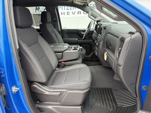 Used 2025 Chevrolet Silverado 1500 Custom AWD/4WD image 25