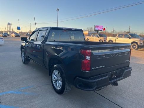 Used 2022 Chevrolet Silverado 1500 Custom image 3