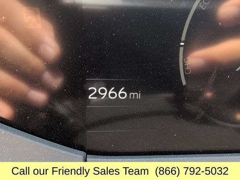 Used 2024 Toyota Prius XLE AWD/4WD image 17
