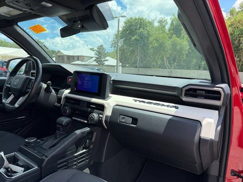 Used 2024 Toyota Tacoma TRD Off-Road AWD/4WD image 12