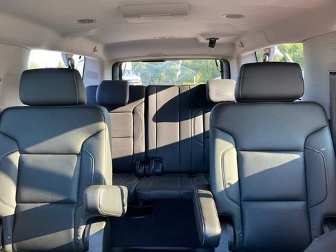 Used 2019 GMC Yukon XL SLT w/ Open Road Package AWD/4WD image 34