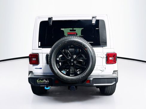 Used 2023 Jeep Wrangler Sahara w/ Cold Weather Group image 7